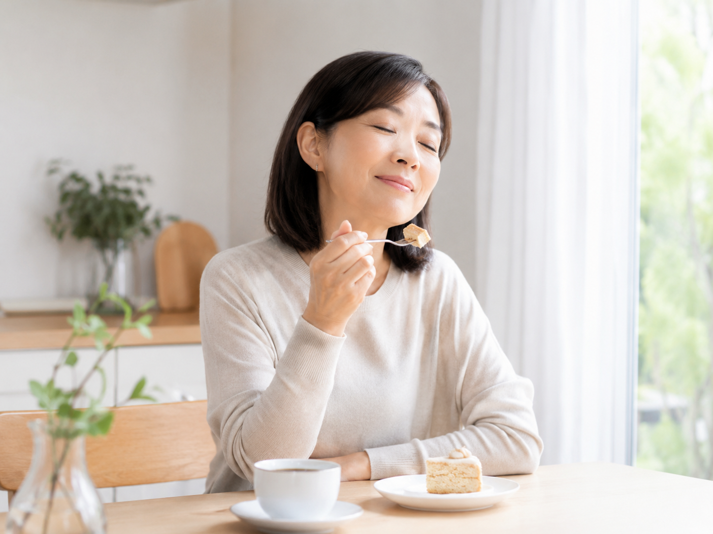 仕事で疲れ切った日に、食べることでホッとした経験のイメージ